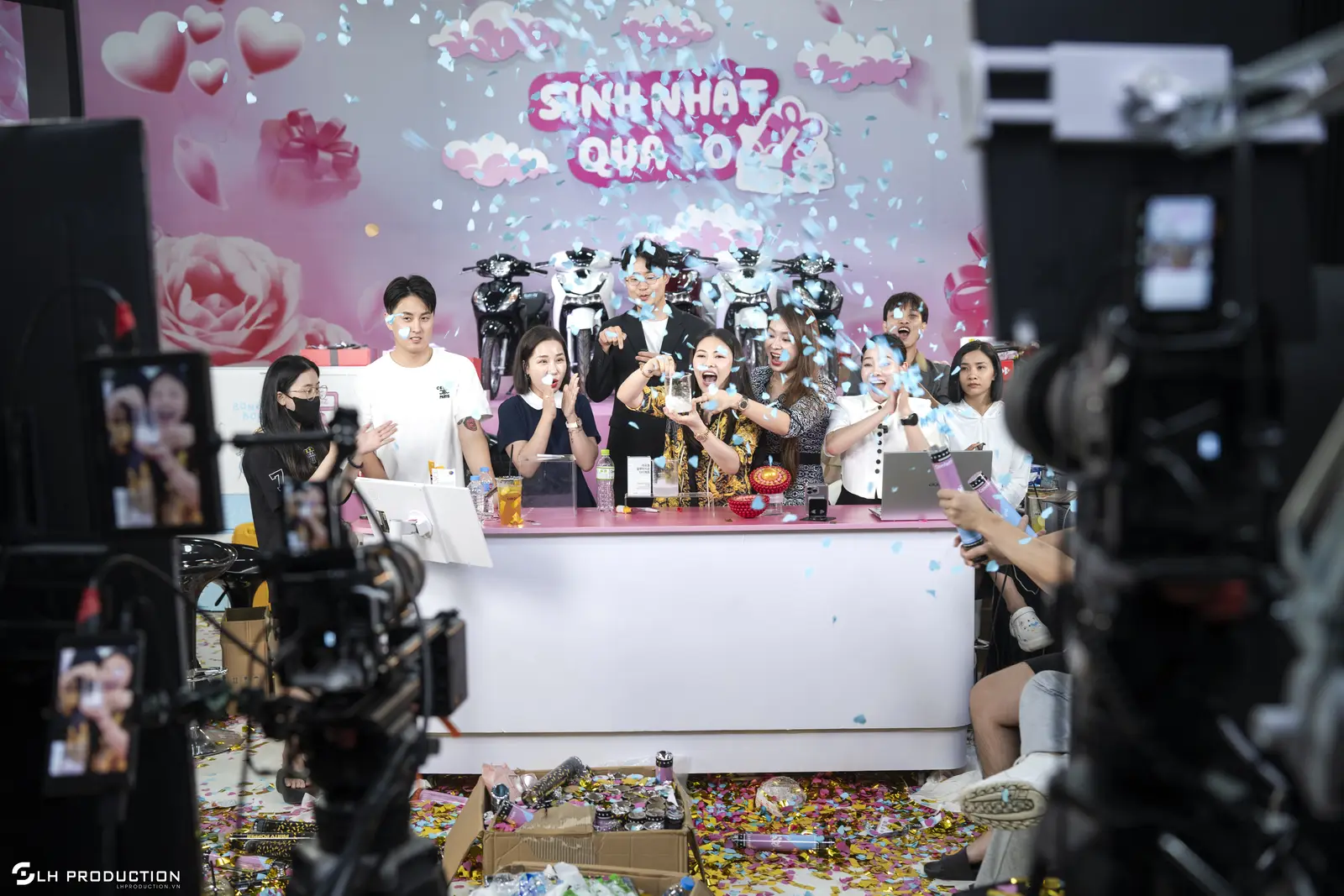Hậu trường sản xuất nội dung của A.N Production